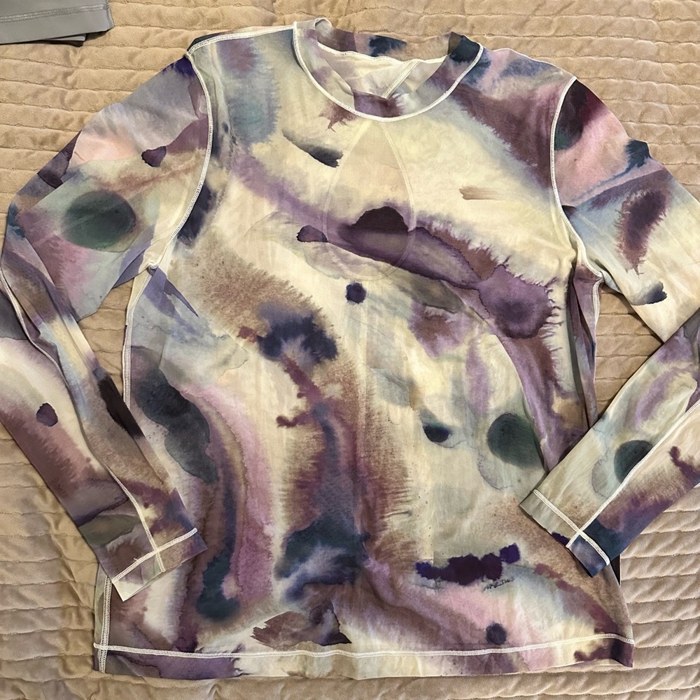 Lululemon keyhole mesh long sleeve mesh
